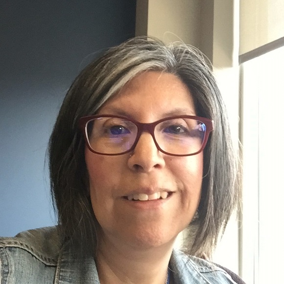 Meet your Posher, Cathy - Picture 1 of 1